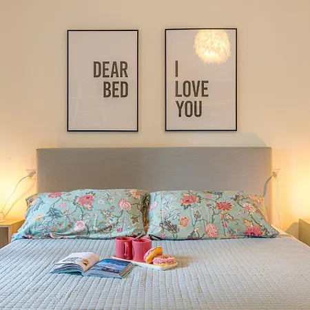 At Home-como Όπως